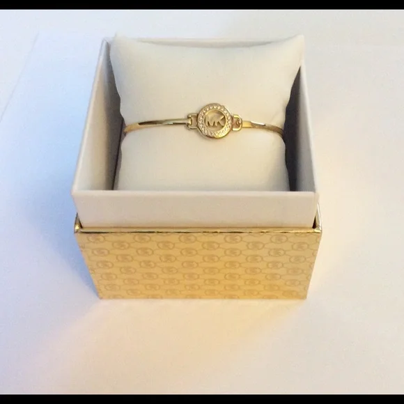 Authentic Michael Kors Logo Bracelet NWT - Picture 4 of 7